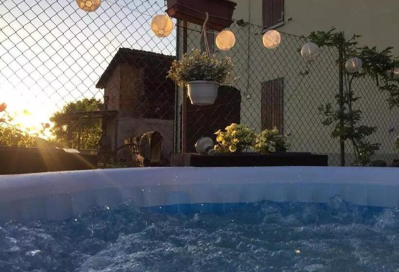 B&b Happiness In The Country