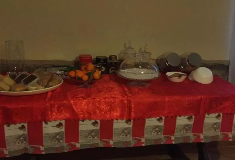 B&b Happiness In The Country