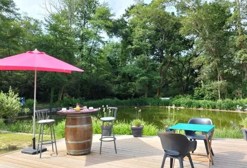 ベッドアンドブレックファースト Le Moulin De Saubrigues