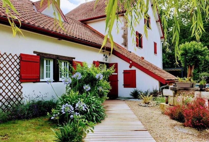 Bed and Breakfast Le Moulin De Saubrigues