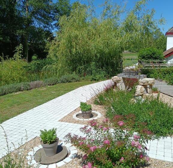 Bed and Breakfast Le Moulin De Saubrigues