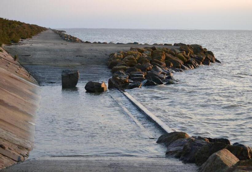 مبيت وإفطار Les Pensions Du Joslin