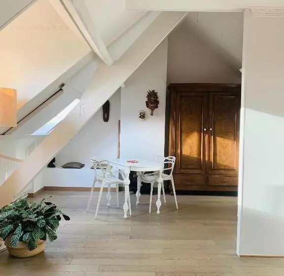 ベッドアンドブレックファースト Maison D Artiste