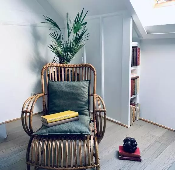 ベッドアンドブレックファースト Maison D Artiste