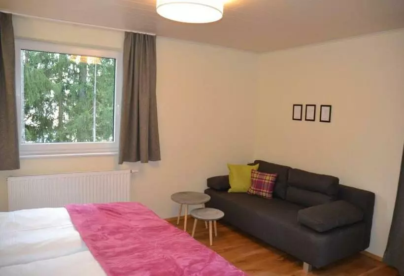 Aamiaismajoitus (B&B) Pension Adlerhorst