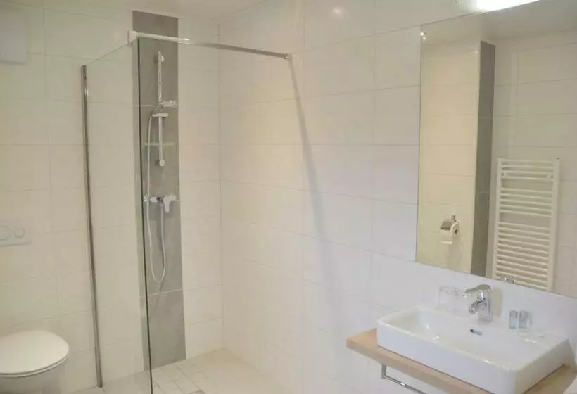 Aamiaismajoitus (B&B) Pension Adlerhorst