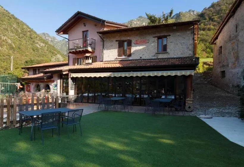 Hotelli Albergo Trattoria Dazze
