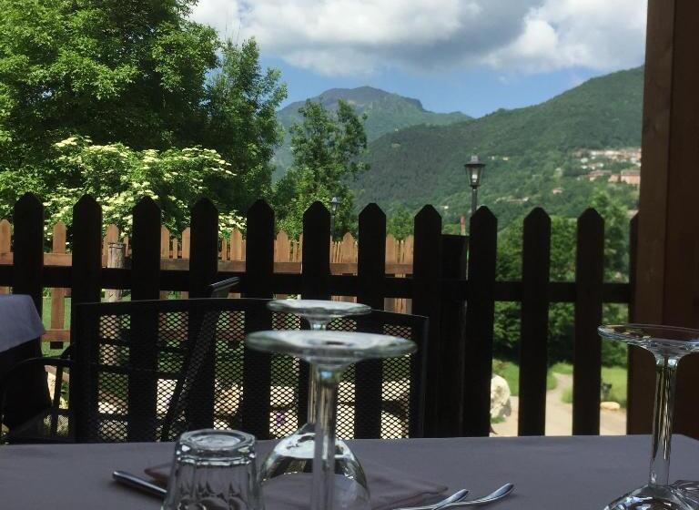 ホテル Albergo Trattoria Dazze