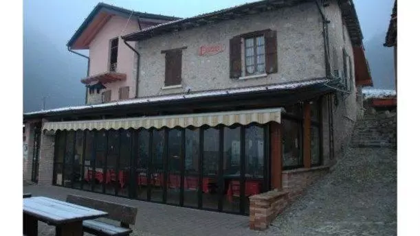 Hotelli Albergo Trattoria Dazze