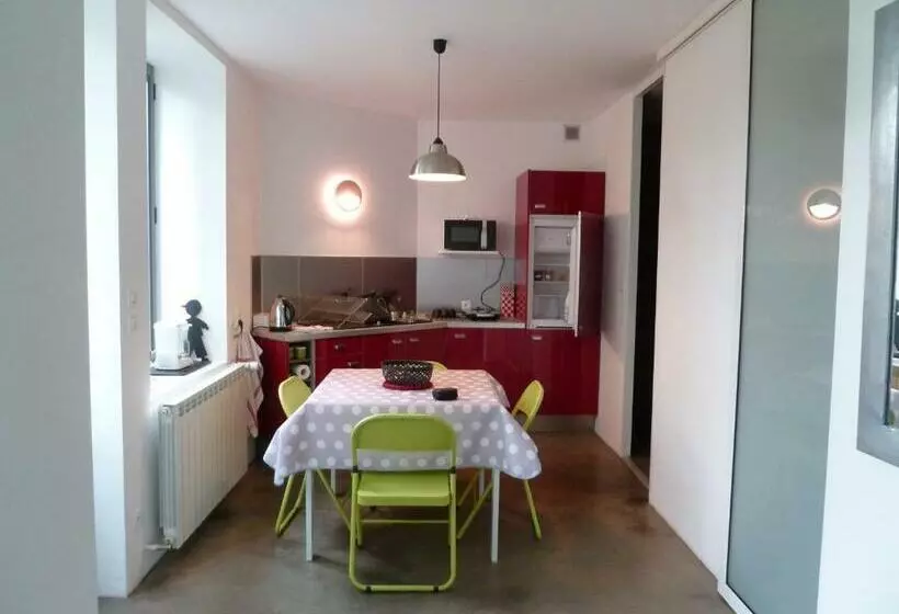 ペンション Maisonnette Tassin