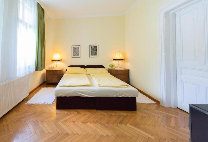 ペンション Villa Neuwirth