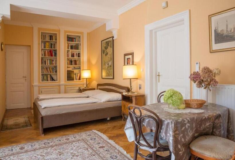 ペンション Villa Neuwirth