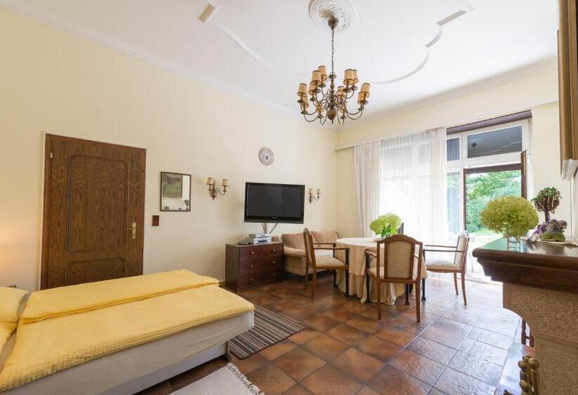 ペンション Villa Neuwirth