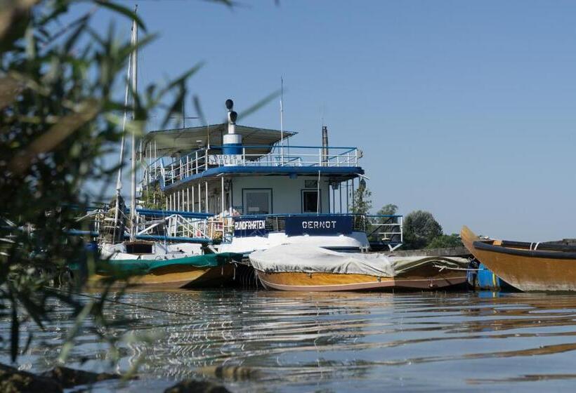 ペンション Villa Neuwirth