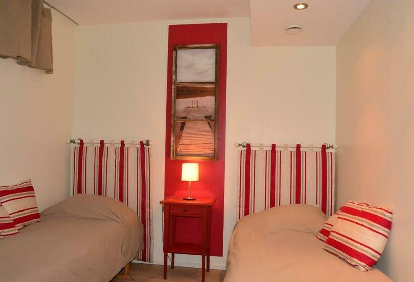 تختخواب و صبحانه Aamuranta