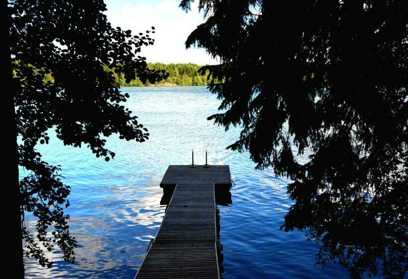 تختخواب و صبحانه Aamuranta