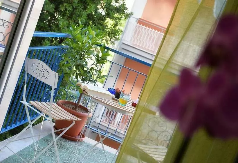 تختخواب و صبحانه Acquamarine Maiori Amalfi Coast