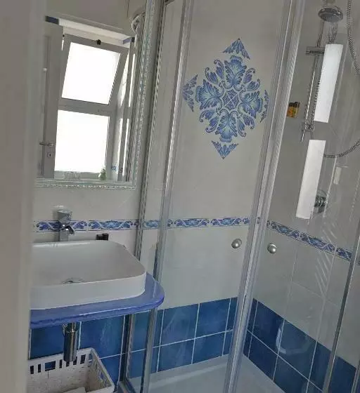 تختخواب و صبحانه Acquamarine Maiori Amalfi Coast