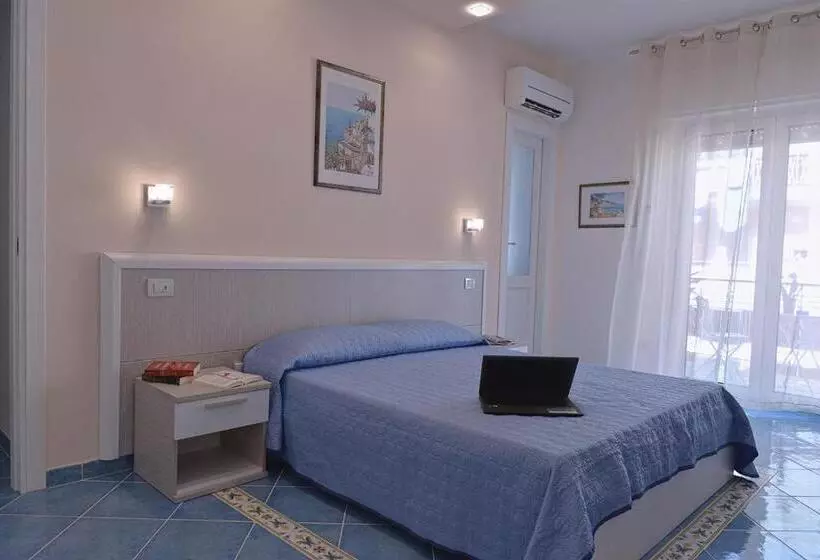 تختخواب و صبحانه Acquamarine Maiori Amalfi Coast