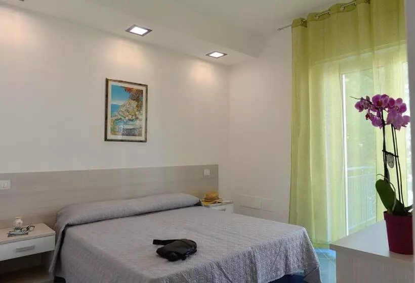 تختخواب و صبحانه Acquamarine Maiori Amalfi Coast
