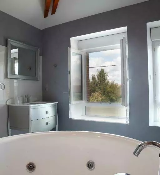 ベッドアンドブレックファースト Chambre D Hotes De La Loge