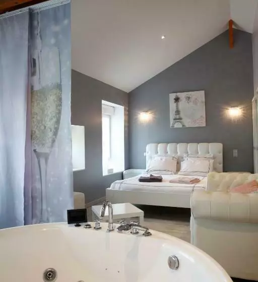 ベッドアンドブレックファースト Chambre D Hotes De La Loge