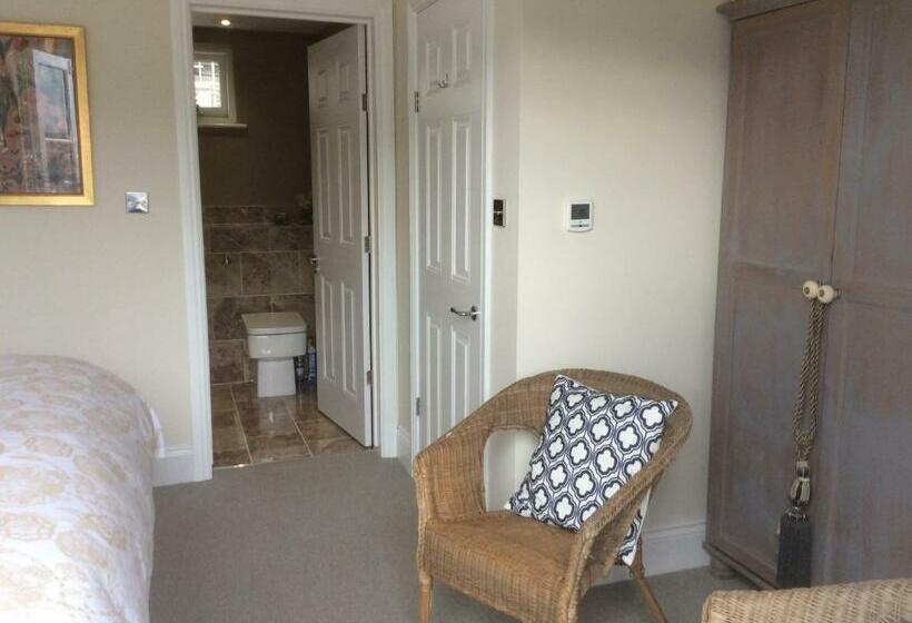 Bed and Breakfast Compass Rose