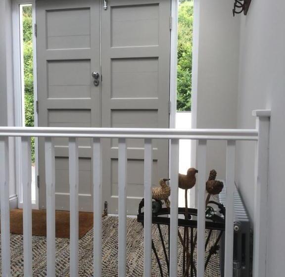 Bed and Breakfast Compass Rose