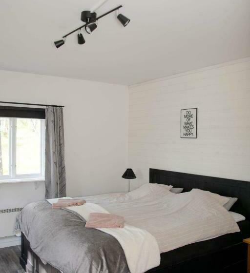 Bed and Breakfast Husky Lodge Hostel