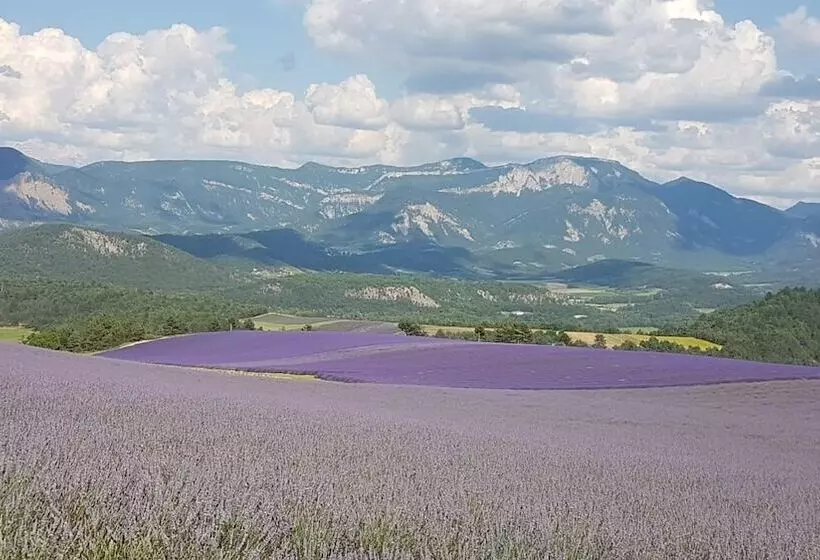ベッドアンドブレックファースト Le Glandasse