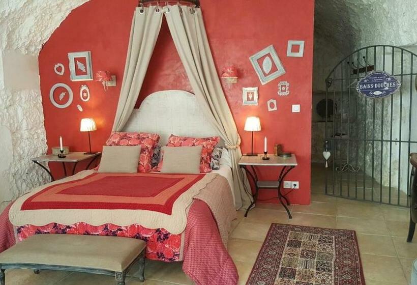 مبيت وإفطار Les Troglos De La Tufolière