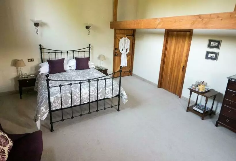 ベッドアンドブレックファースト North Downs Barn