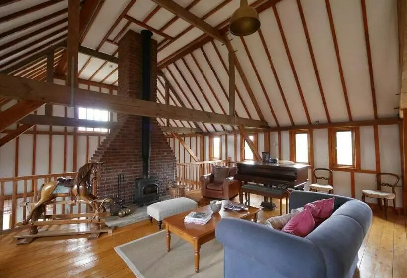 ベッドアンドブレックファースト North Downs Barn