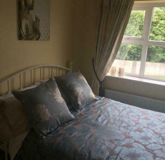 تختخواب و صبحانه Tara Lodge Galway