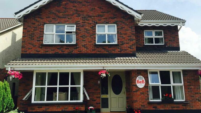 تختخواب و صبحانه Tara Lodge Galway