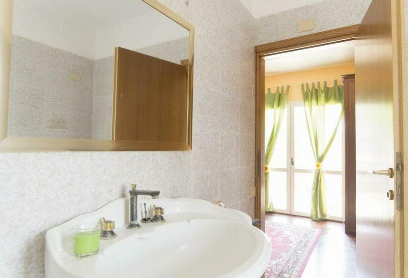 تختخواب و صبحانه Vacationers Refuge