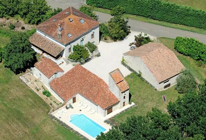 ベッドアンドブレックファースト Val De Costes