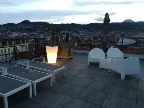 膳宿费 5&5 Rooftop