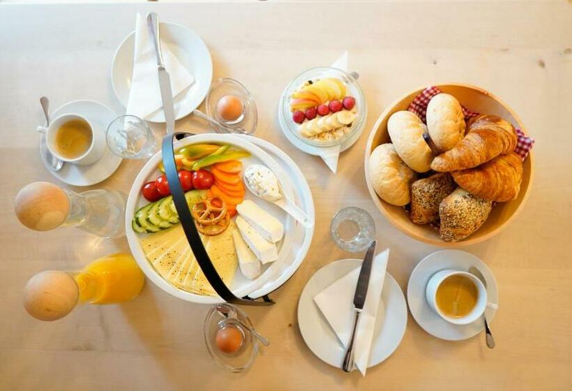 پانسیون Das Astrid