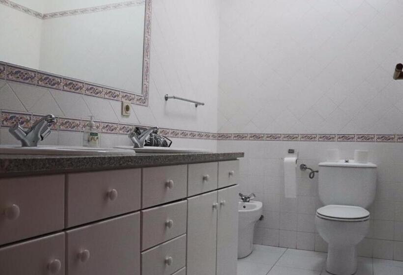 پانسیون Enjoy Viana Guest House