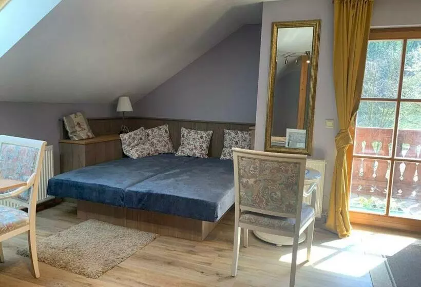 ペンション Haslaustube