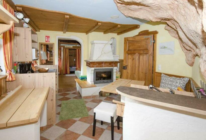 膳宿费 Haslaustube