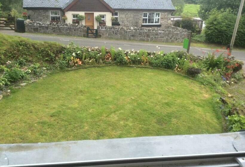 Riverside Cottage B&b