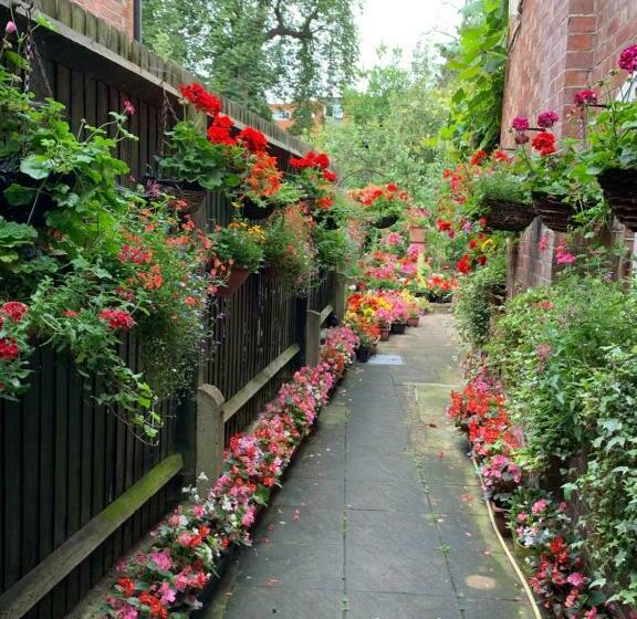 민박 38 Whitehall Road