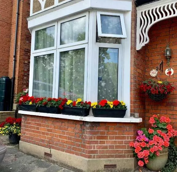 Aamiaismajoitus (B&B) 38 Whitehall Road