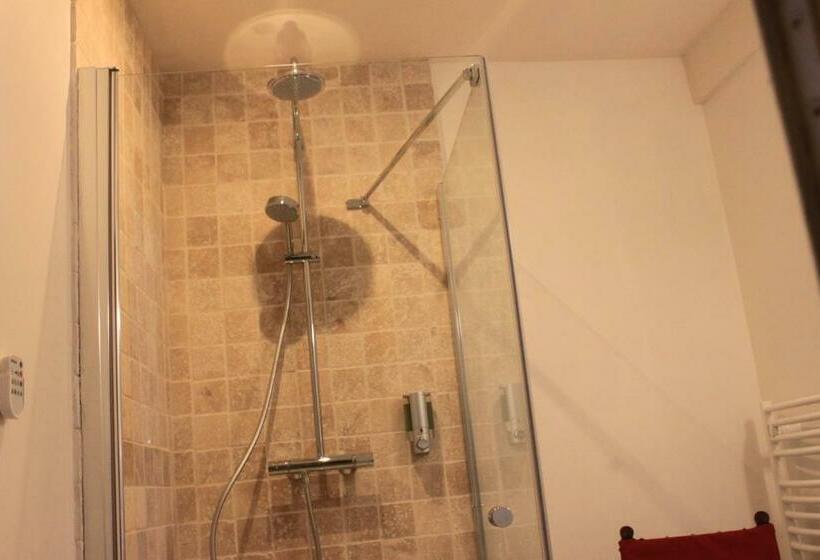 Bed & Breakfast Cellier De L Abbaye   L Ermitage