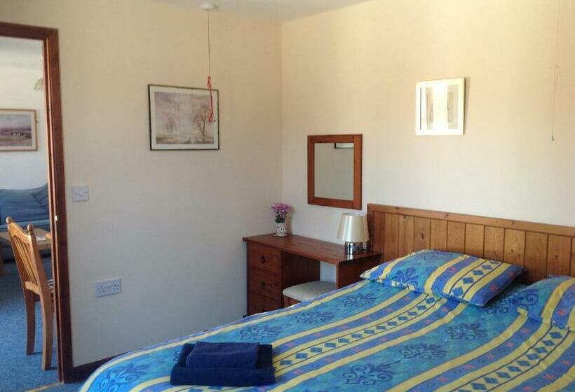 בית מלון כפרי Stable Cottages