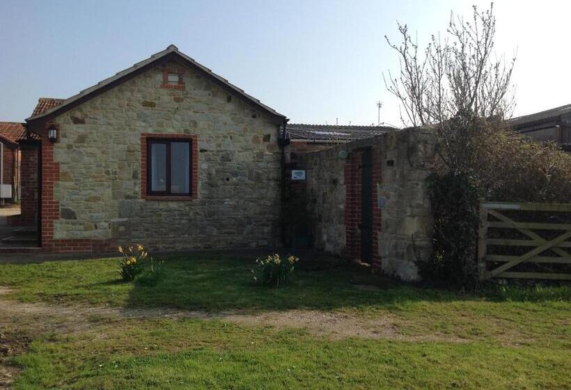 בית מלון כפרי Stable Cottages