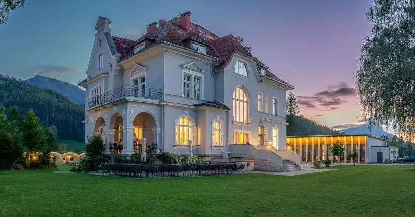 هتل Villa Bergzauber