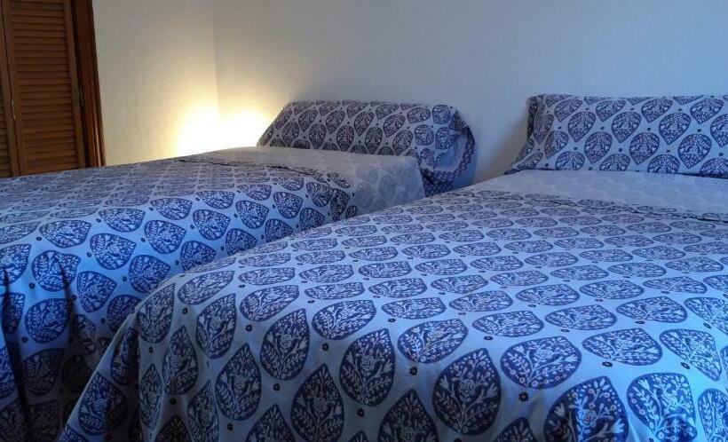 بنسيون Rio Manilva